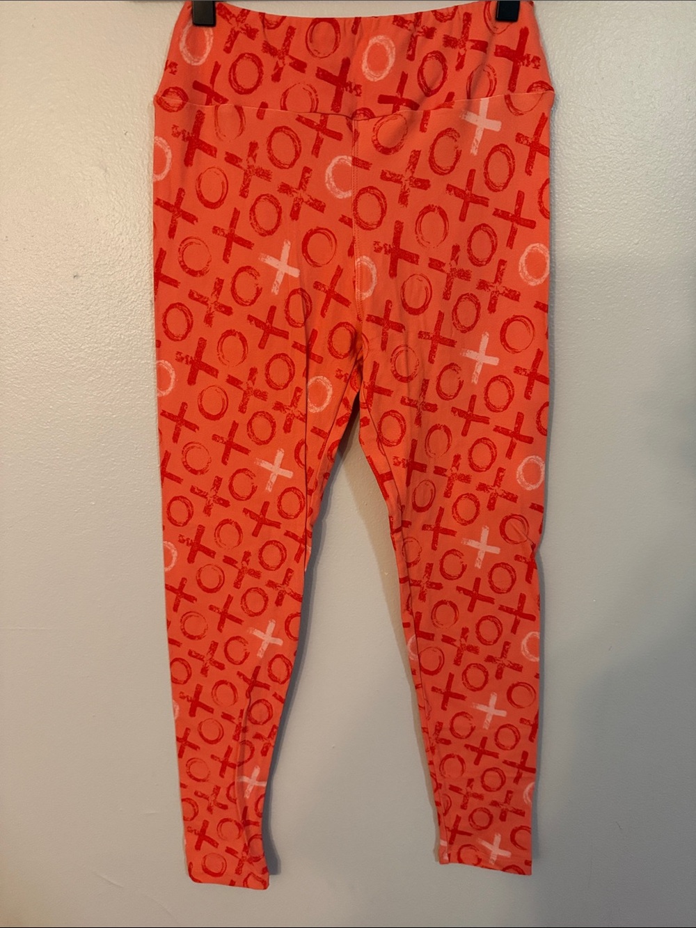 LuLaRoe Coral XO Print Leggings